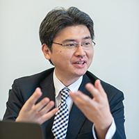 お話を伺ったビジネスマネジメント推進本部セキュリティマネジメント推進部 専任部長 佐藤様